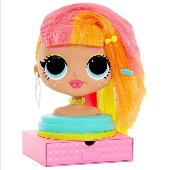 LOL Surprise OMG Neonlicious Neon Styling Head with 30 Surprises - Picture 3 of 11